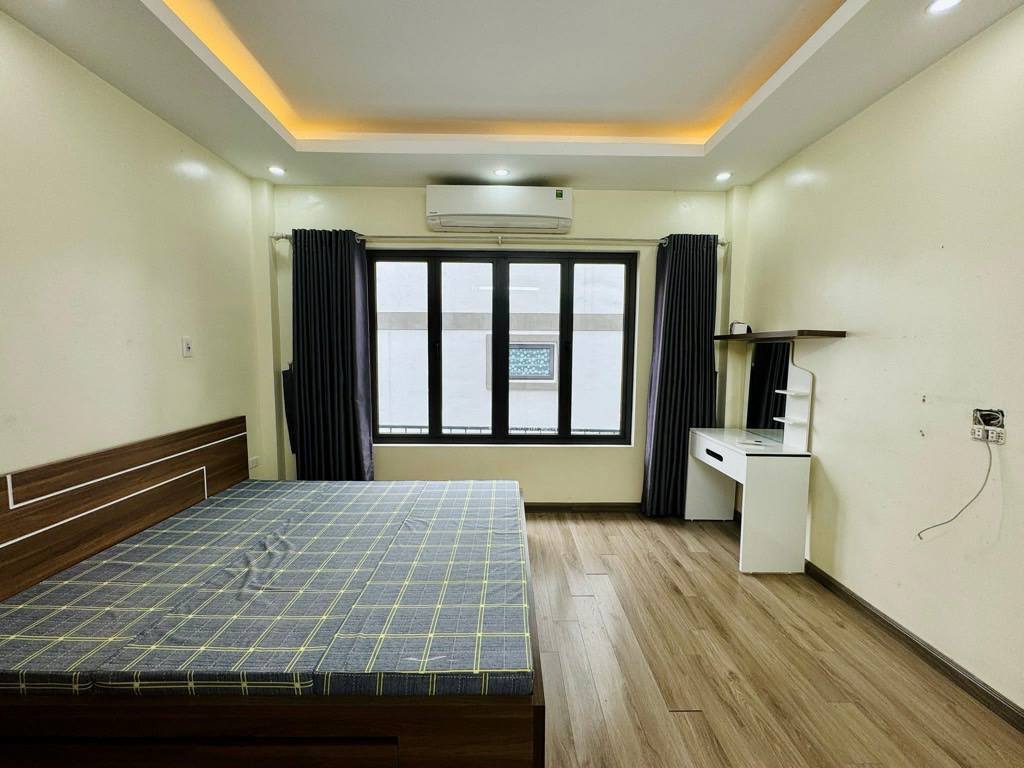 Bán gấp nhà Thịnh Liệt, Nhà đẹp vào ở ngay, 42m2, 9 tỷ